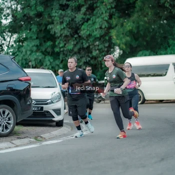 Runner Photo 3886620