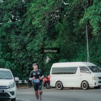 Runner Photo 3886621
