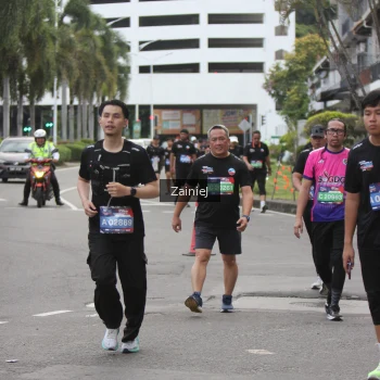 Runner Photo 3886635