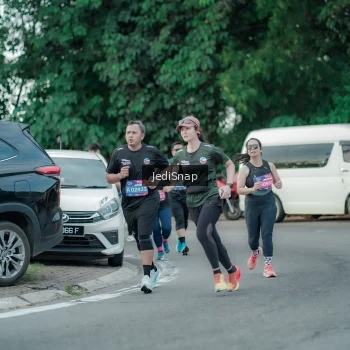 Runner Photo 3886638