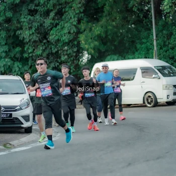 Runner Photo 3886680