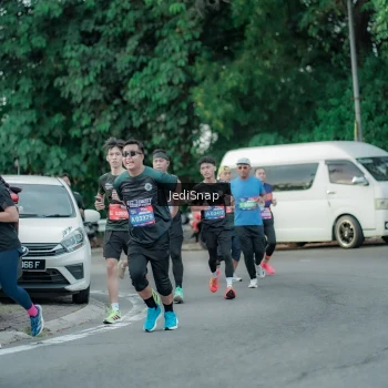 Runner Photo 3886683