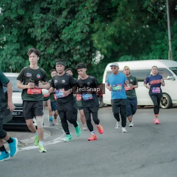 Runner Photo 3886712