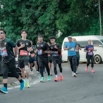 Runner Photo 3886722