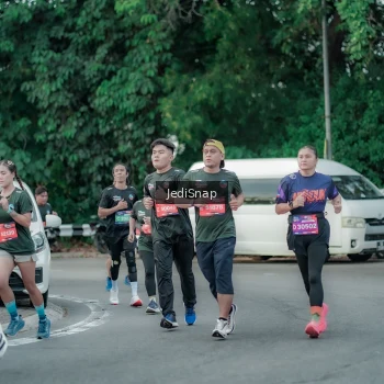 Runner Photo 3886755