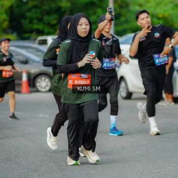 Runner Photo 3886773
