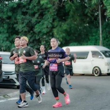 Runner Photo 3886774