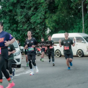 Runner Photo 3886791
