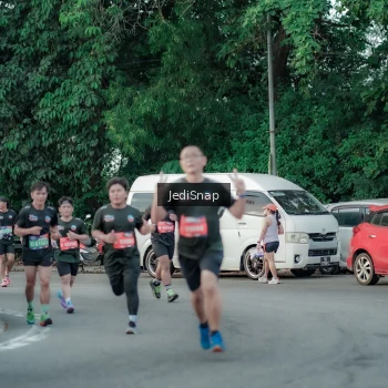 Runner Photo 3886814
