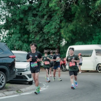 Runner Photo 3886859