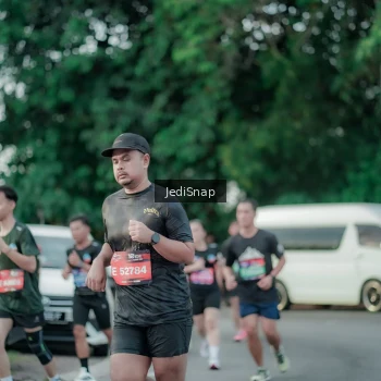 Runner Photo 3886889