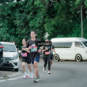 Runner Photo 3886913