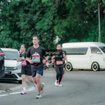 Runner Photo 3886950
