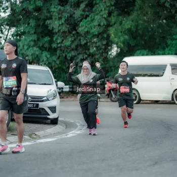 Runner Photo 3887042
