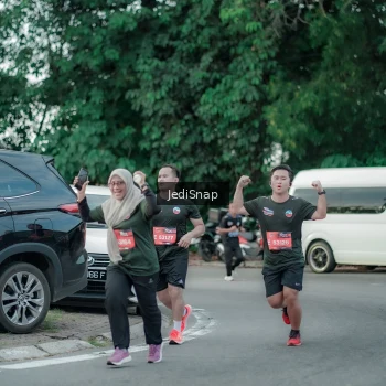 Runner Photo 3887079