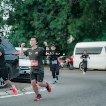 Runner Photo 3887085
