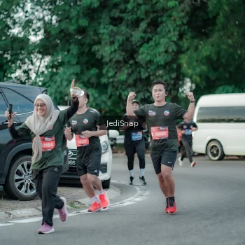 Runner Photo 3887105