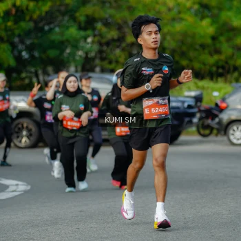 Runner Photo 3887159
