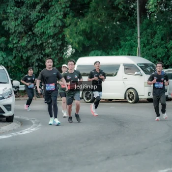 Runner Photo 3887213