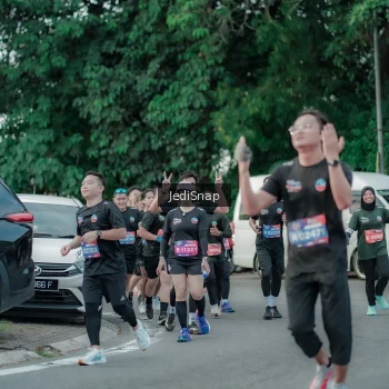 Runner Photo 3887285