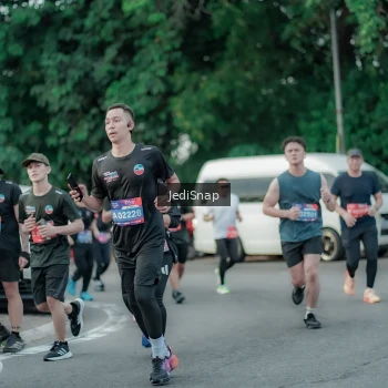 Runner Photo 3887381