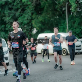 Runner Photo 3887388