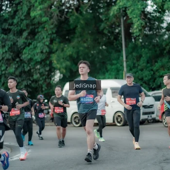 Runner Photo 3887392