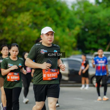 Runner Photo 3887400