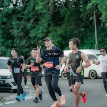 Runner Photo 3887446