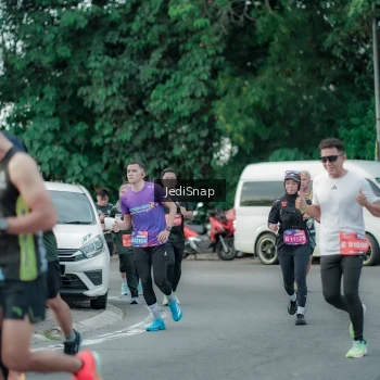 Runner Photo 3887454