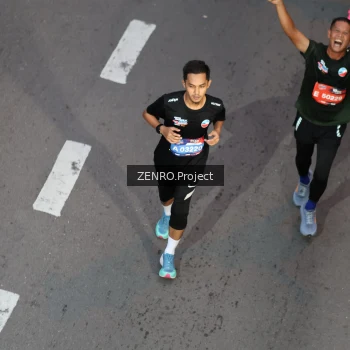Runner Photo 3887485