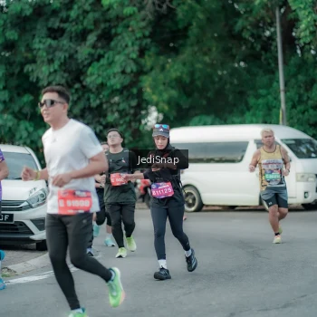 Runner Photo 3887488