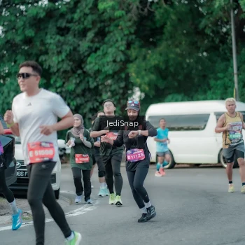 Runner Photo 3887489