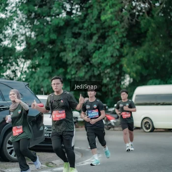 Runner Photo 3887496