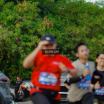 Runner Photo 3887499