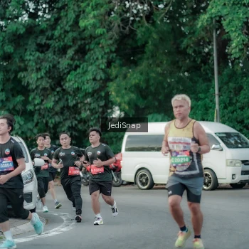 Runner Photo 3887521
