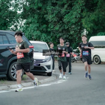 Runner Photo 3887545