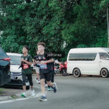 Runner Photo 3887553