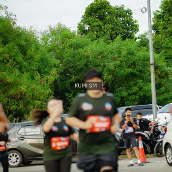 Runner Photo 3887556