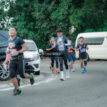 Runner Photo 3887635