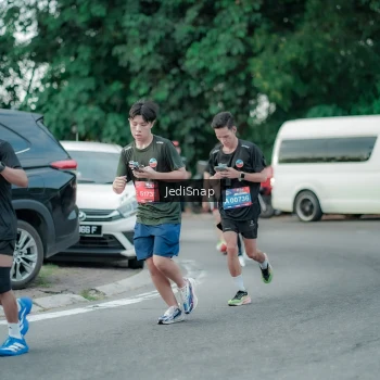 Runner Photo 3887659