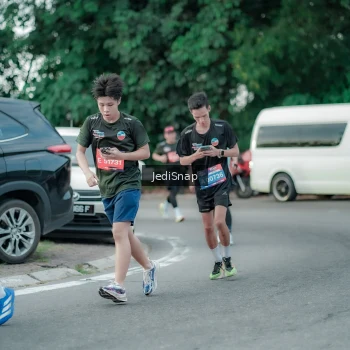 Runner Photo 3887676