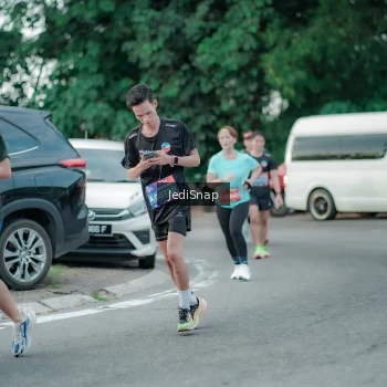 Runner Photo 3887700