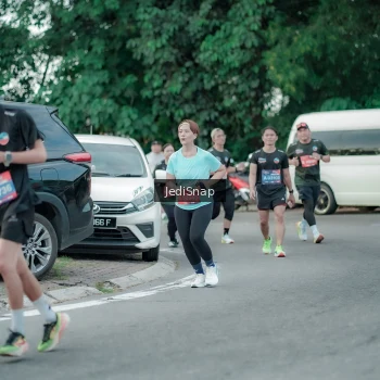 Runner Photo 3887705