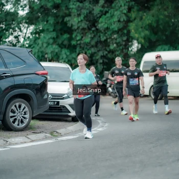 Runner Photo 3887736