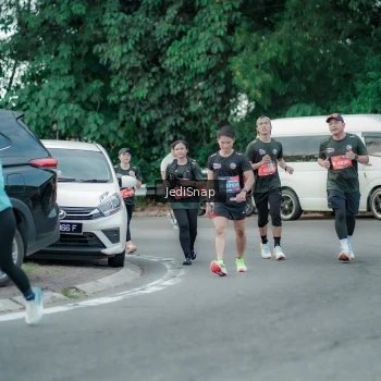 Runner Photo 3887765