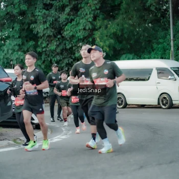 Runner Photo 3887777