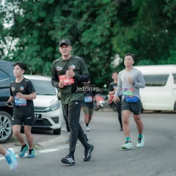 Runner Photo 3887916