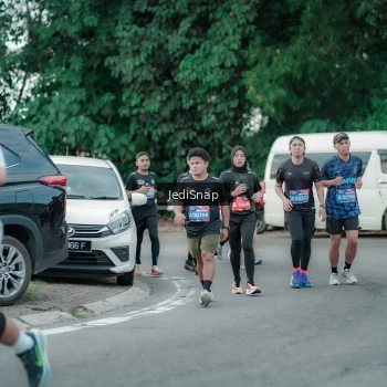 Runner Photo 3887937