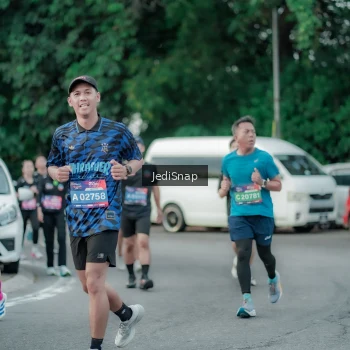 Runner Photo 3888001